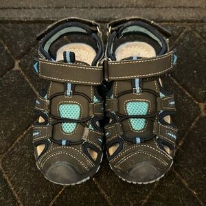 Toddler water shoes/sandals